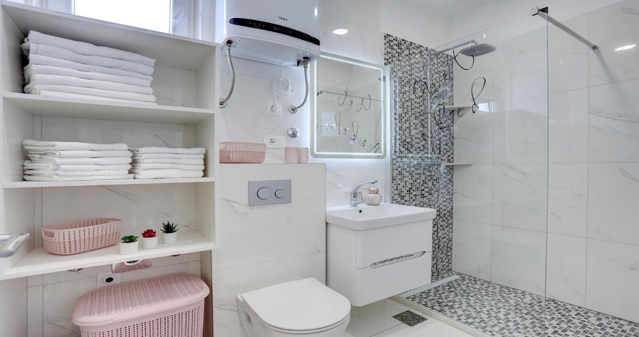 Adorable Apartment Ena Kaštela エクステリア 写真