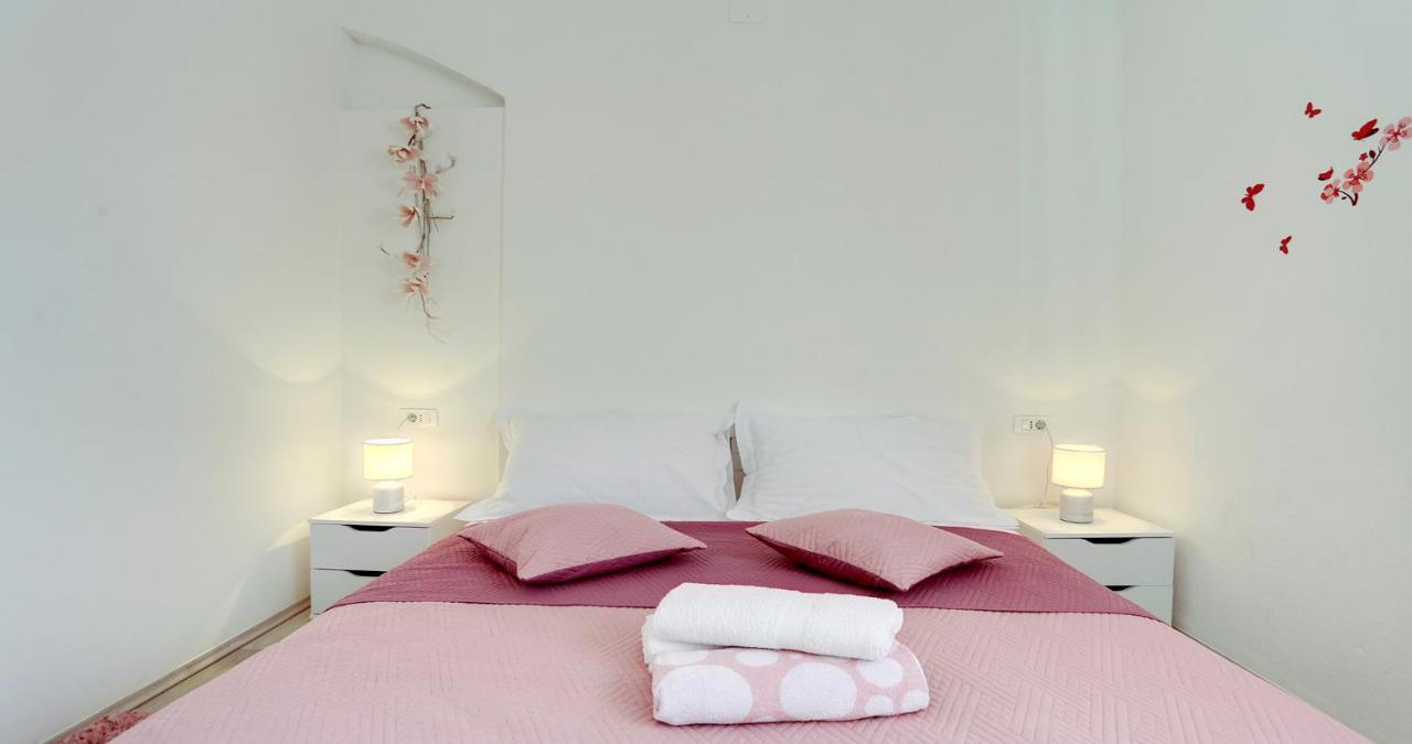 Adorable Apartment Ena Kaštela エクステリア 写真